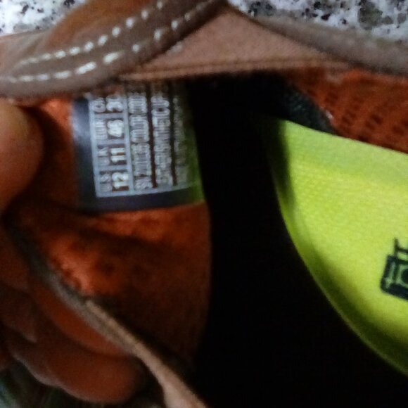 Skecher -Kalister slip in main image 4